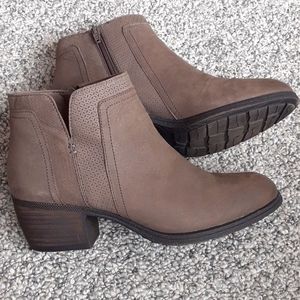 Rockport Taupe Booties